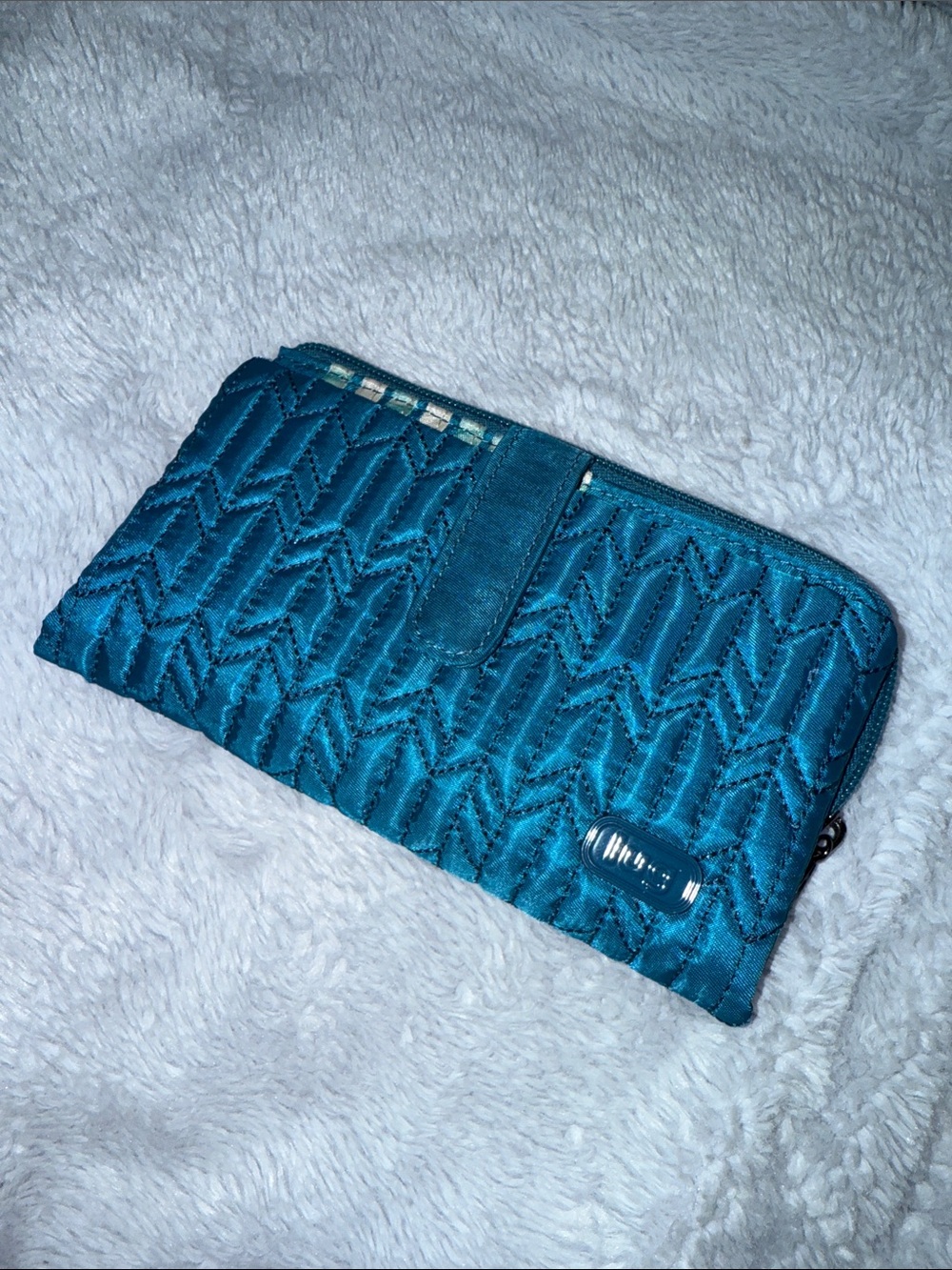 lug | tram ocean breeze wallet chevron